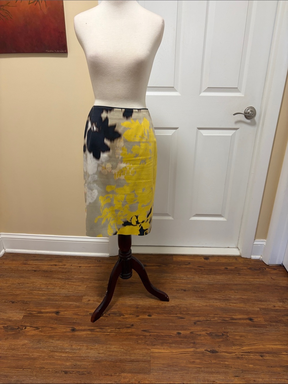 Elie Tahari Yellow Gray and Black Floral Pencil Skirt
